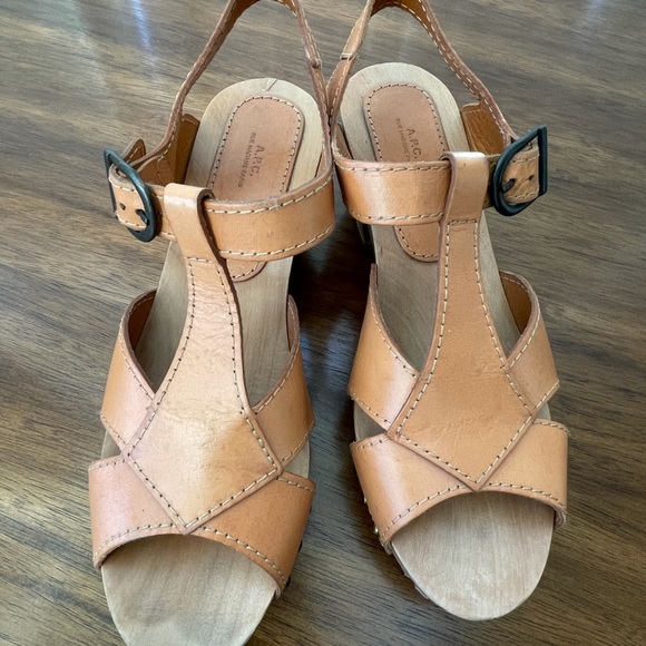 A.P.C. Wooden Sandal size 39 - Picture 3 of 10